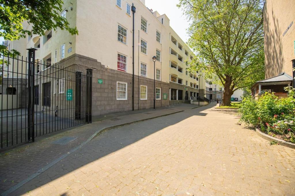 Charming 2 Bedroom Flat In The Heart Of Kings Cross, Londres Extérieur photo
